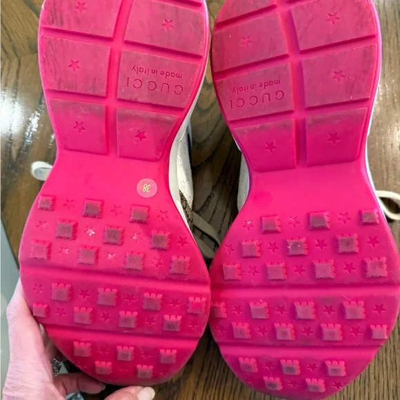 Gucci Women’s Sneakers in Pink and Navy - Picture 5 of 5